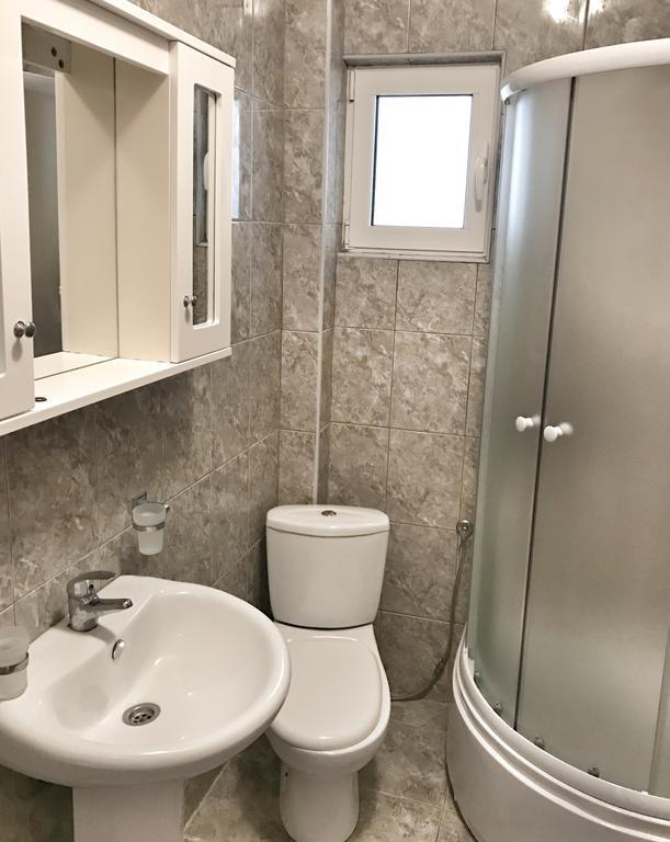 Dk Apartmani Dobra Voda Ngoại thất bức ảnh