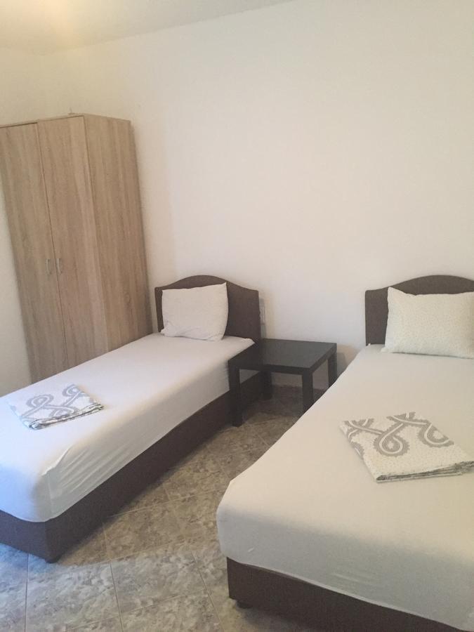 Dk Apartmani Dobra Voda Ngoại thất bức ảnh